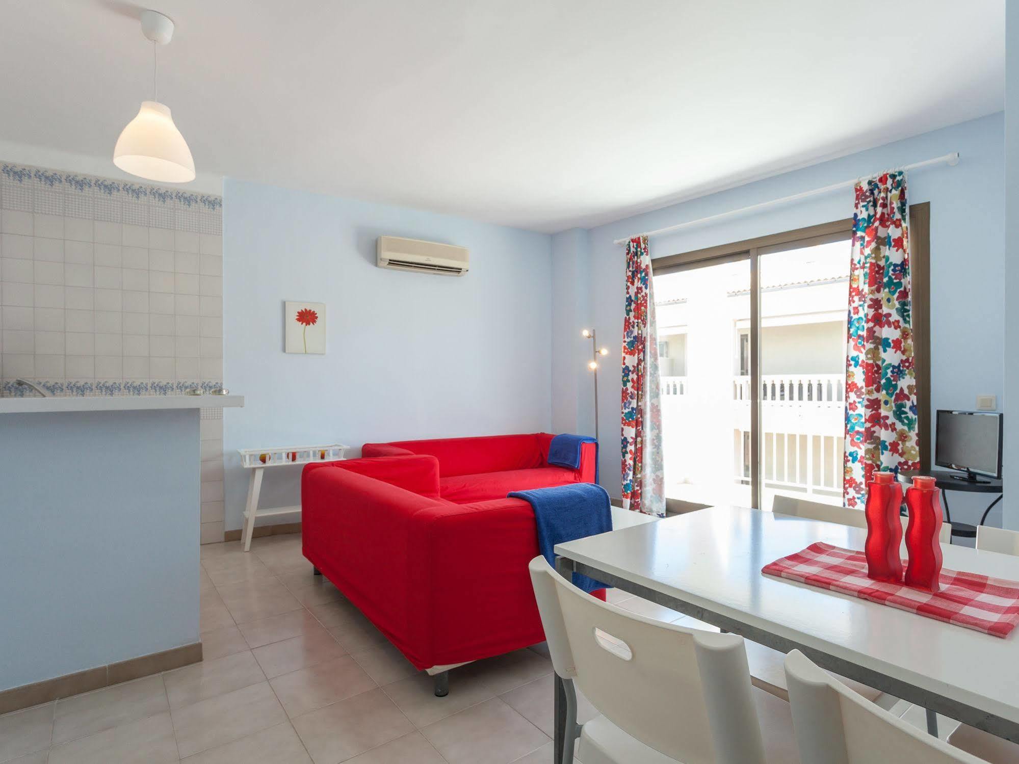 Apartamentos Lago Colonia de Sant Jordi Ngoại thất bức ảnh